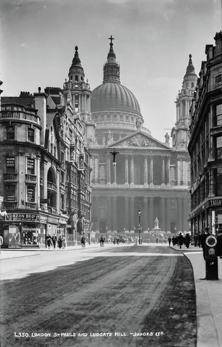 Framed Print : St. Paul's Cathedral and Ludgate Hill Framed Print : St. Paul's Cathedral and Ludgate Hill