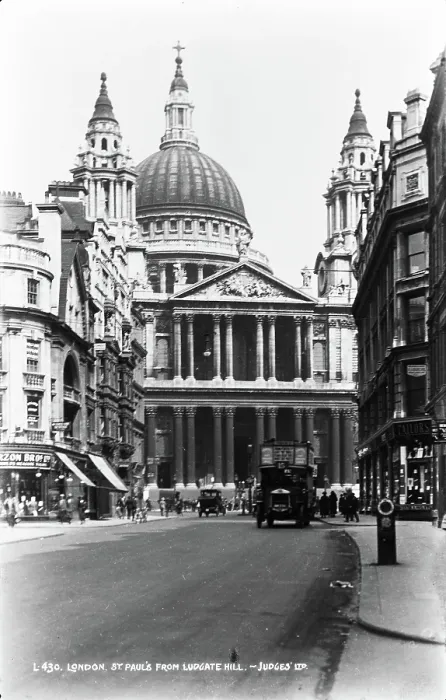 Framed Print : St. Paul's Cathedral from Ludgate Hill Framed Print : St. Paul's Cathedral from Ludgate Hill