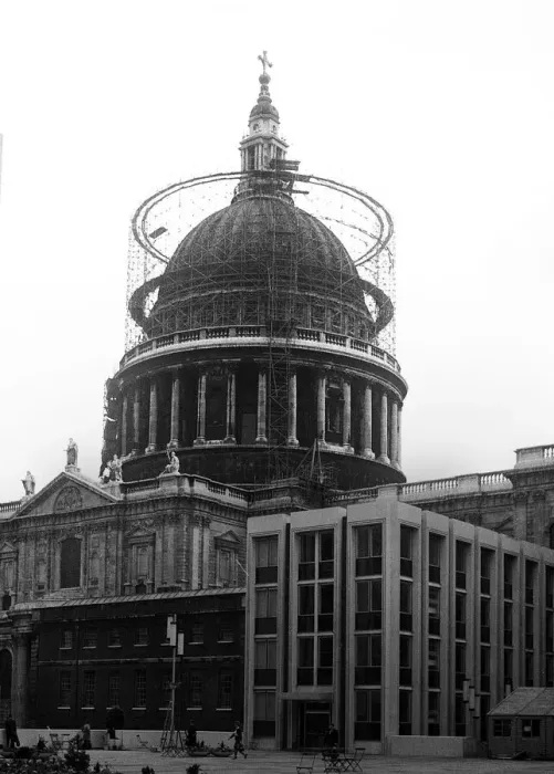 Framed Print : St Pauls Cathedral undergoing renovation, London Framed Print : St Pauls Cathedral undergoing renovation, London