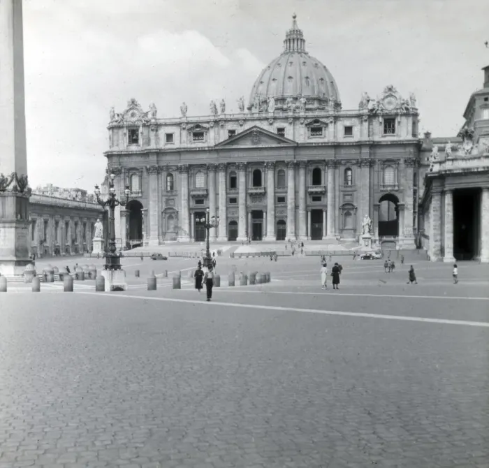 Framed Print : St Peter s, Vatican, Rome, Italy Framed Print : St Peter s, Vatican, Rome, Italy