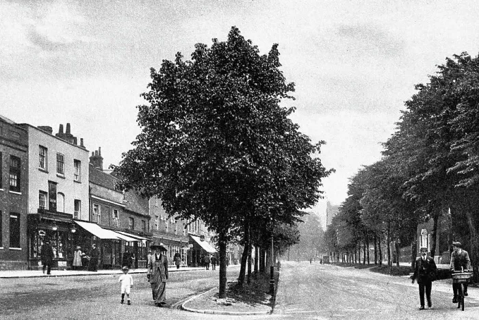 Framed Print : St Peters Street, St Albans Framed Print : St Peters Street, St Albans
