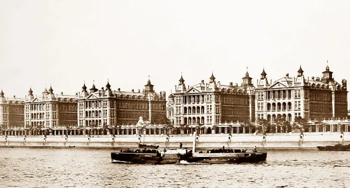 Framed Print : St Thomas's Hospital, London Framed Print : St Thomas's Hospital, London