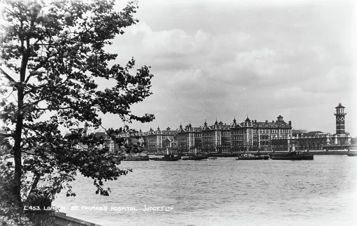 Framed Print : St. Thomas's Hospital, London Framed Print : St. Thomas's Hospital, London