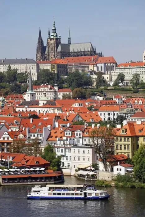 Framed Print : St. Vitus Cathedral, Prague Framed Print : St. Vitus Cathedral, Prague