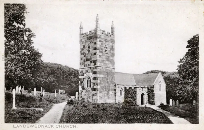 Framed Print : St Wynwallows Church, Landewednack, Cornwall Framed Print : St Wynwallows Church, Landewednack, Cornwall