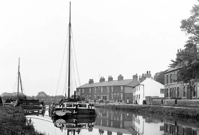 Framed Print : Stainforth The Canal early 1900s Framed Print : Stainforth The Canal early 1900s