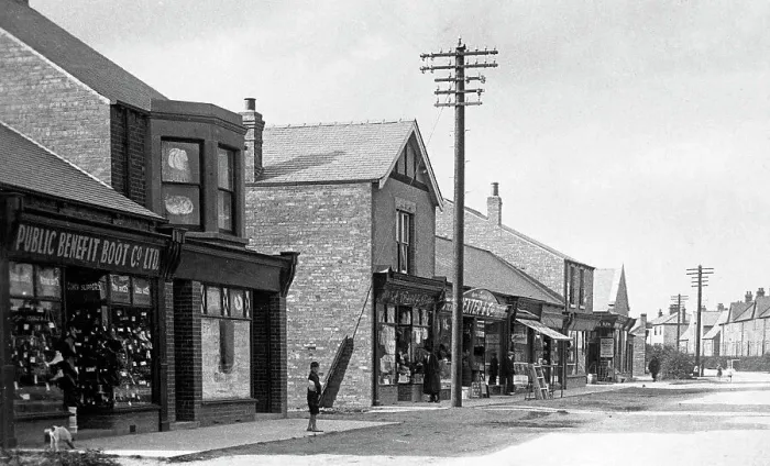 Framed Print : Stainforth Station Road early 1900s Framed Print : Stainforth Station Road early 1900s