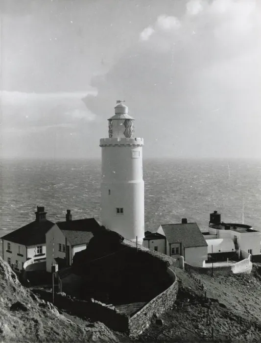 Framed Print : Start Point lighthouse, Start Bay, Devon Framed Print : Start Point lighthouse, Start Bay, Devon