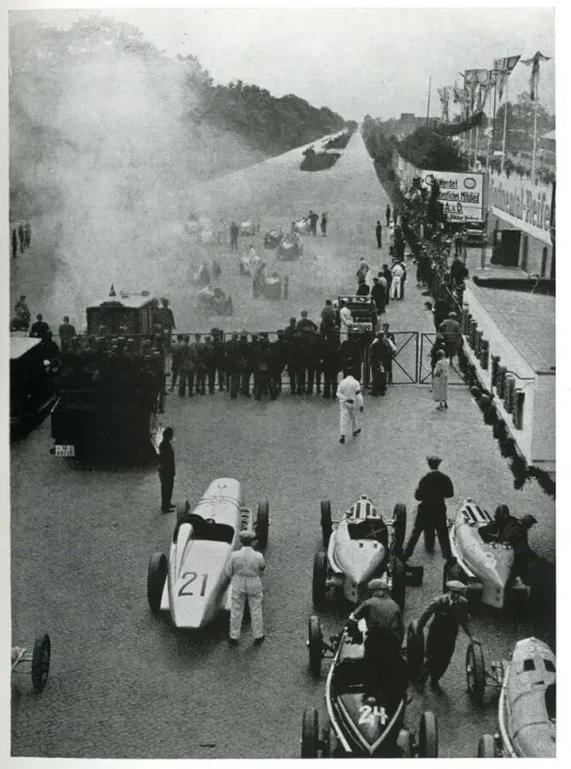 Framed Print : Start of a race at the Avus Track, Berlin, Germany Framed Print : Start of a race at the Avus Track, Berlin, Germany