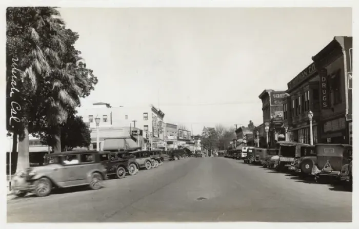 Framed Print : State Street, Ukiah, Mendocino County, California, USA Framed Print : State Street, Ukiah, Mendocino County, California, USA