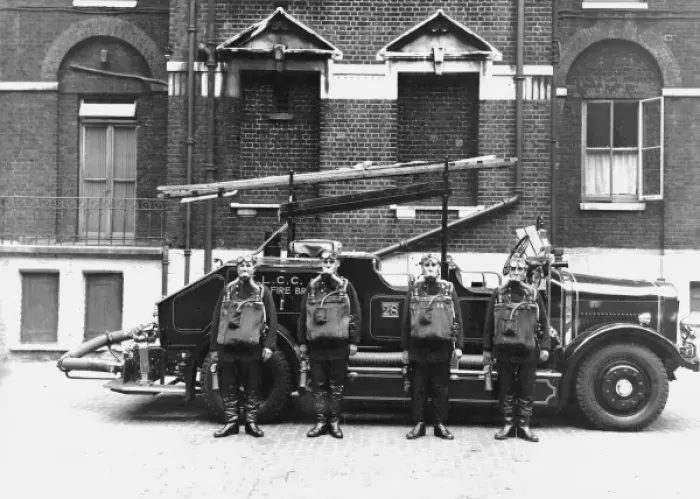 Framed Print : Station 28, Whitechapel BA pumps crew Framed Print : Station 28, Whitechapel BA pumps crew