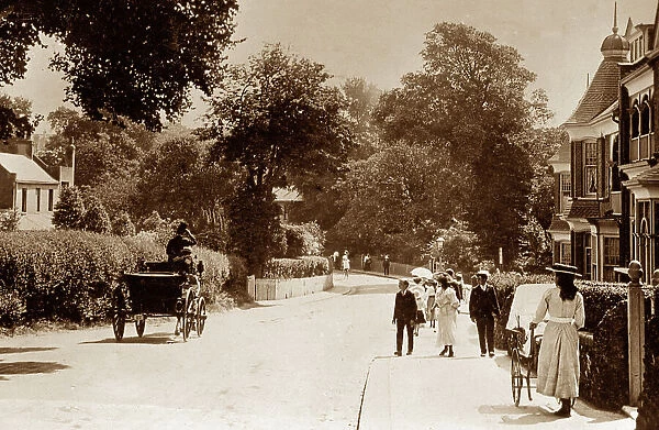 Station Road, Westcliff on Sea early 1900's
