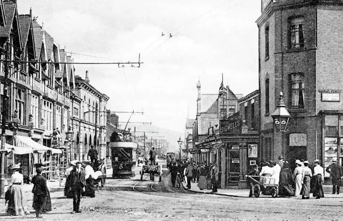 Framed Print : Station Street, Burton on Trent Framed Print : Station Street, Burton on Trent
