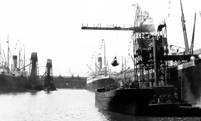 Framed Print : Steam crane loading ship, Liverpool Docks, early 1900s Framed Print : Steam crane loading ship, Liverpool Docks, early 1900s