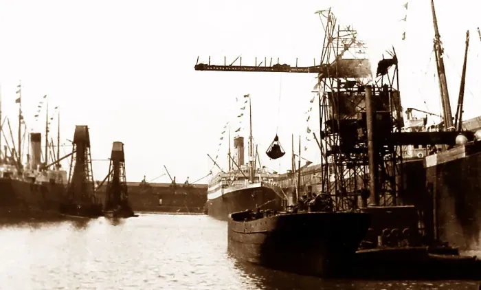 Framed Print : Steam crane loading ship, Liverpool Docks, early 1900s Framed Print : Steam crane loading ship, Liverpool Docks, early 1900s