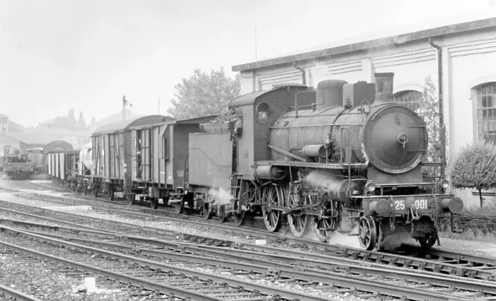 Framed Print : Steam locomotive 25001 Framed Print : Steam locomotive 25001