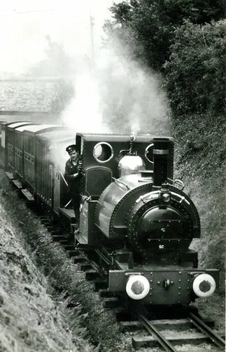 Framed Print : Steam locomotive No. 1 between Pendre and Tywyn Wharf Framed Print : Steam locomotive No. 1 between Pendre and Tywyn Wharf