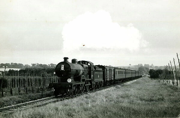 Steam Railway locomotive L1 Class 4-4-0 No. 31751
