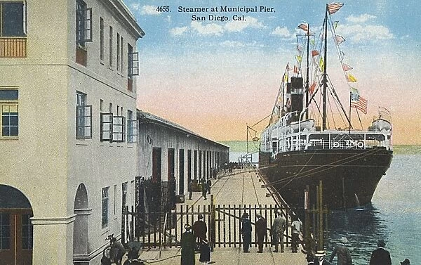 Steamer at Municipal Pier, San Diego, California, USA
