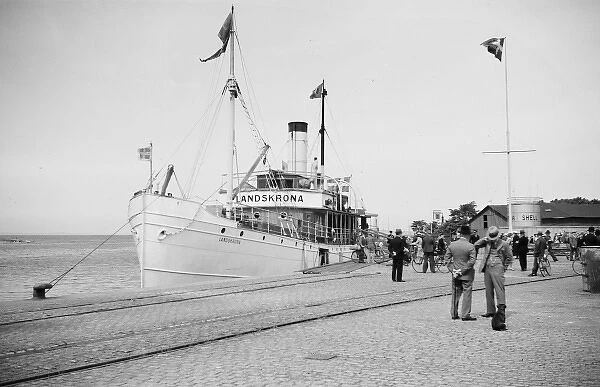 Steamer at the quay