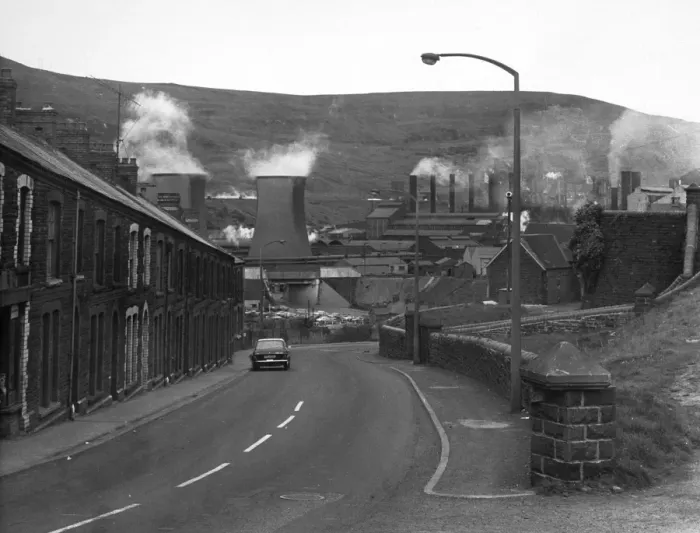 Framed Print : Steelworks / Wales / 1974 Framed Print : Steelworks / Wales / 1974