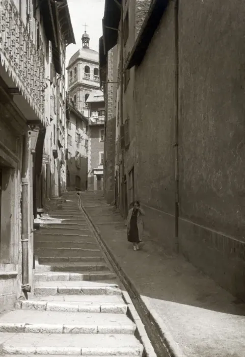 Framed Print : A steep street in Briancon, the highest city in France Framed Print : A steep street in Briancon, the highest city in France