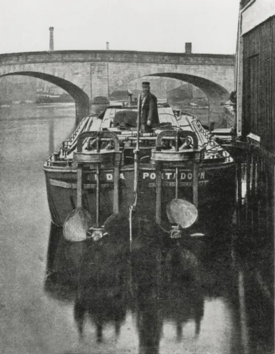 Framed Print : Stern view of ?Hilda?, showing canal-boat propellers Framed Print : Stern view of ?Hilda?, showing canal-boat propellers