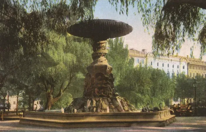 Framed Print : Stockholm - Kungstradgarden Fountain of Molin Framed Print : Stockholm - Kungstradgarden Fountain of Molin