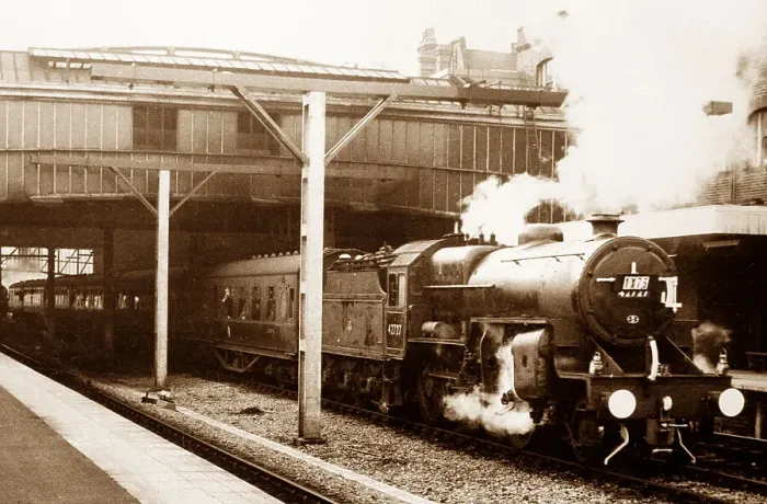 Framed Print : Stoke-on-Trent Railway Station possibly 1940s Framed Print : Stoke-on-Trent Railway Station possibly 1940s