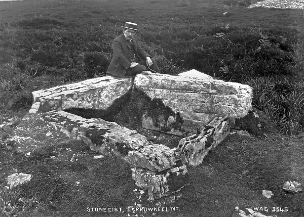 Stone Cist, Carrowkeel Mt