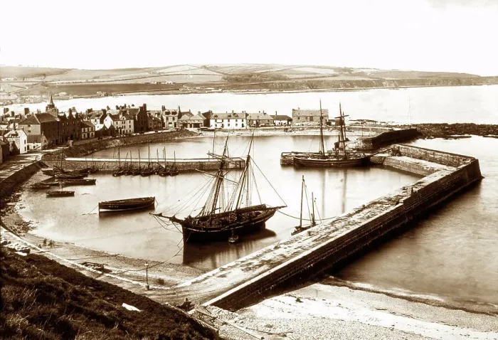 Framed Print : Stonehaven harbour, Victorian period Framed Print : Stonehaven harbour, Victorian period