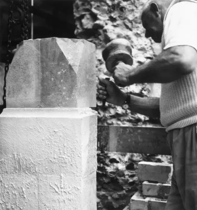 Framed Print : STONEMASON Framed Print : STONEMASON