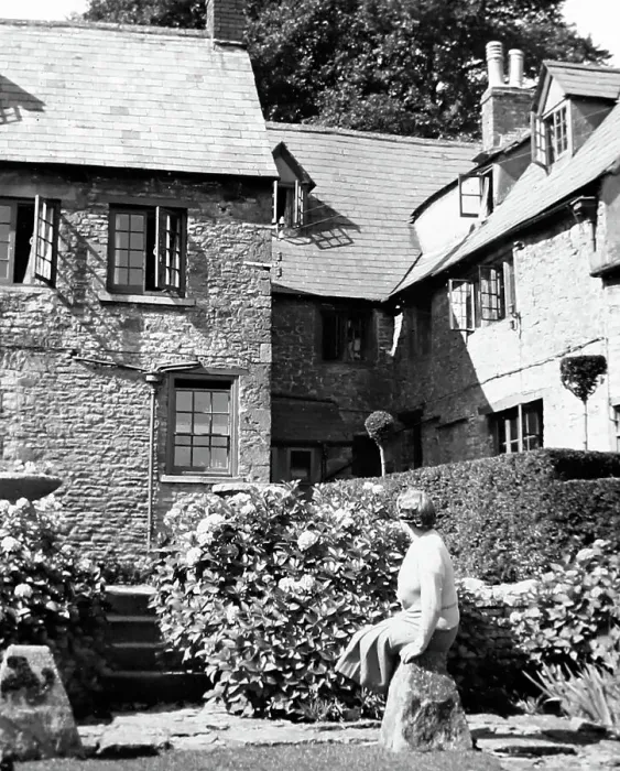 Framed Print : Stow on the Wold - probably 1930s Framed Print : Stow on the Wold - probably 1930s