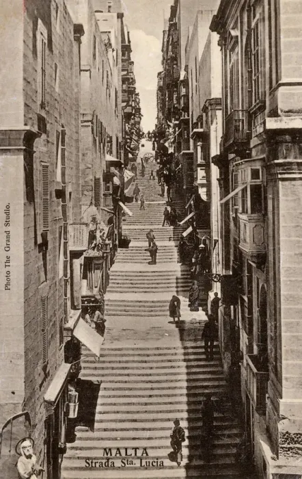 Framed Print : Strada Santa Lucia, Valletta, Malta Framed Print : Strada Santa Lucia, Valletta, Malta