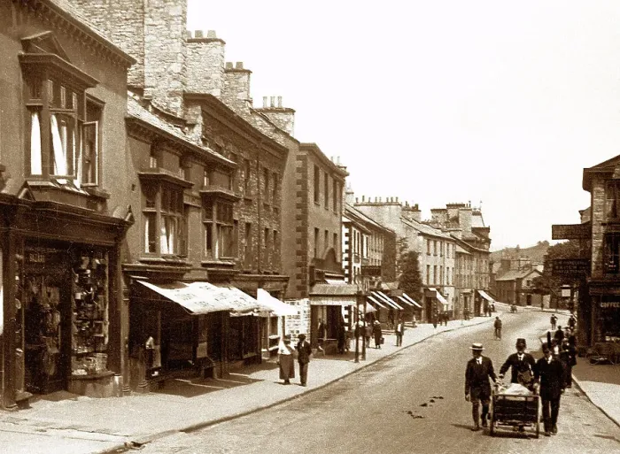 Framed Print : Stramondgate, Kendal early 1900's Framed Print : Stramondgate, Kendal early 1900's