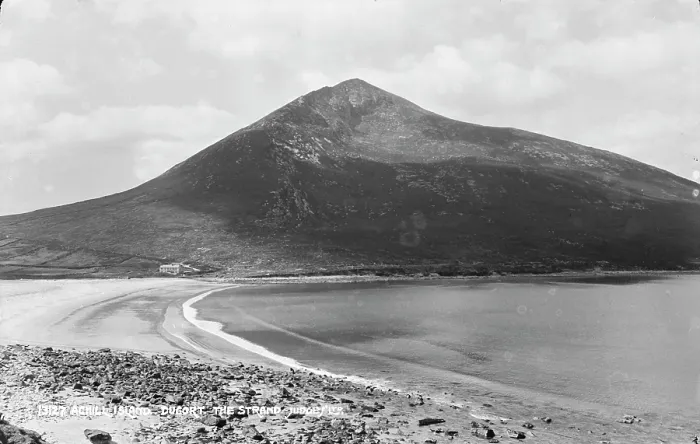 Framed Print : The Strand, Dugort, Achill Island Framed Print : The Strand, Dugort, Achill Island