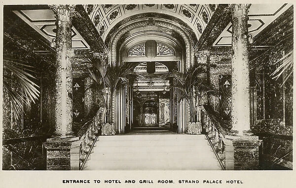 The Strand Palace Hotel, The Strand, London - Entrance