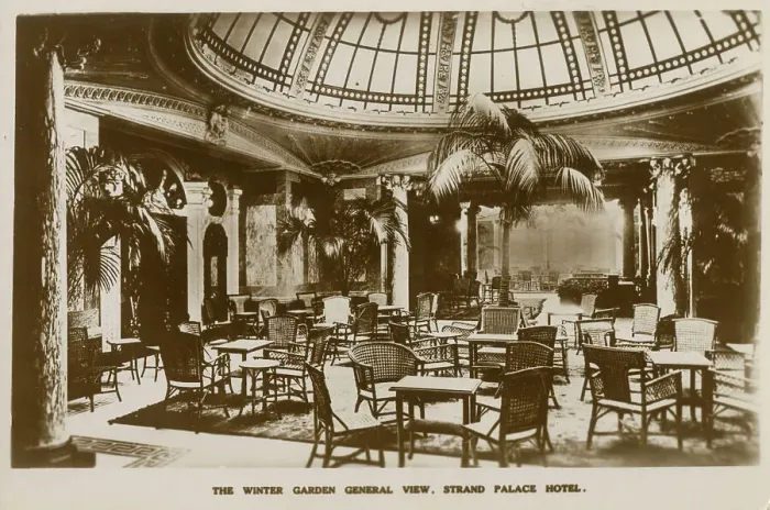 Framed Print : The Strand Palace Hotel, The Strand, London - Winter Garden Framed Print : The Strand Palace Hotel, The Strand, London - Winter Garden