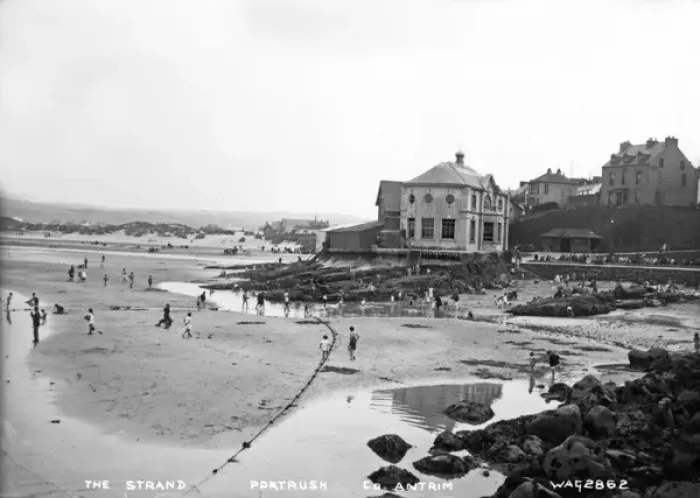 Framed Print : The Strand, Portrush, Co. Antrim Framed Print : The Strand, Portrush, Co. Antrim