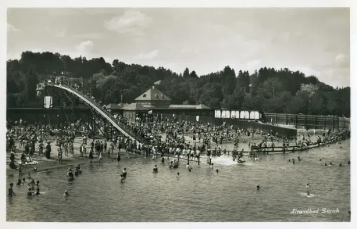Framed Print : Strandbad, Lake Zurich, Switzerland Framed Print : Strandbad, Lake Zurich, Switzerland