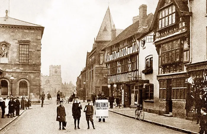 Framed Print : Stratford-upon-Avon High Street early 1900s Framed Print : Stratford-upon-Avon High Street early 1900s