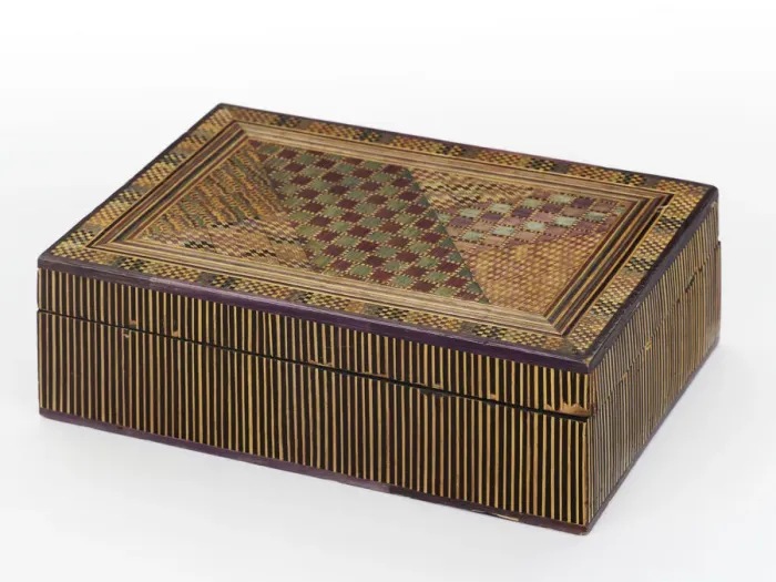 Framed Print : Box. Straw-work box decorated with an abstract geometric design in coloured Framed Print : Box. Straw-work box decorated with an abstract geometric design in coloured