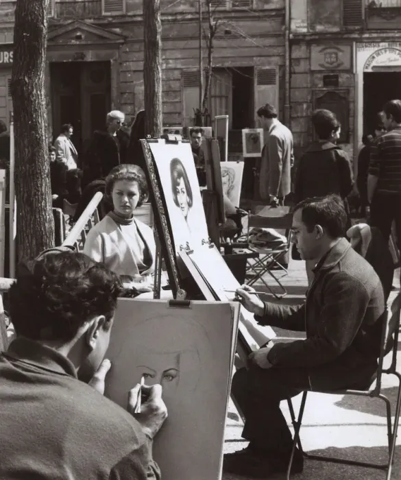 Framed Print : Street artists at work in Paris Framed Print : Street artists at work in Paris