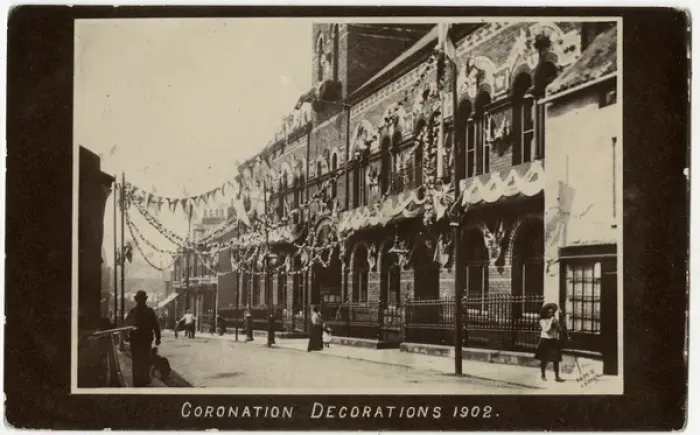 Framed Print : Street Decorations 1902 - Edward VIIs coronation