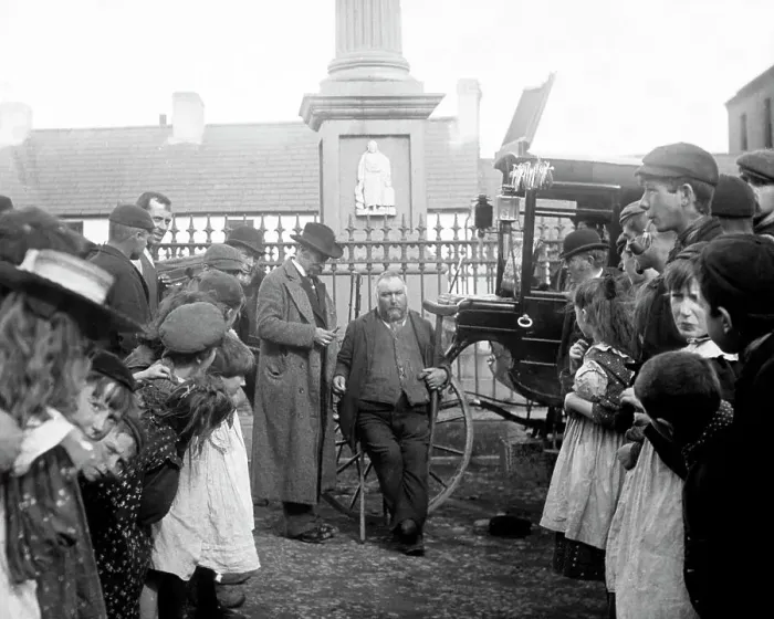 Framed Print : A street dentist at Ballyclare May Fair in 1883 Framed Print : A street dentist at Ballyclare May Fair in 1883