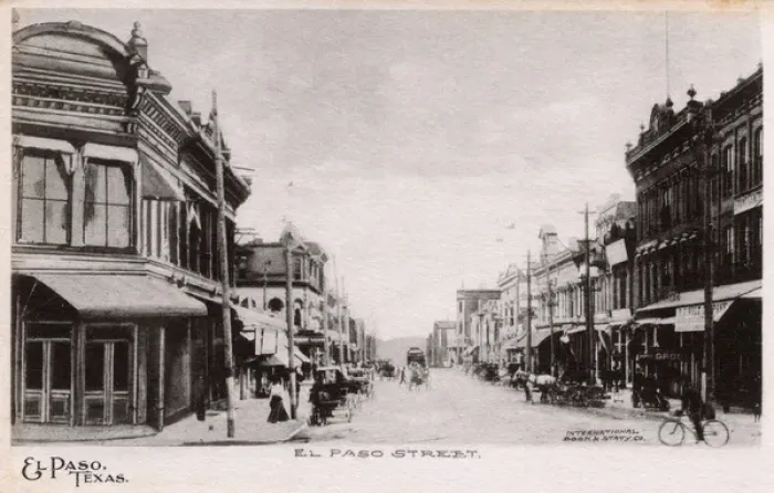 Framed Print : Street in El Paso, Texas, USA Framed Print : Street in El Paso, Texas, USA