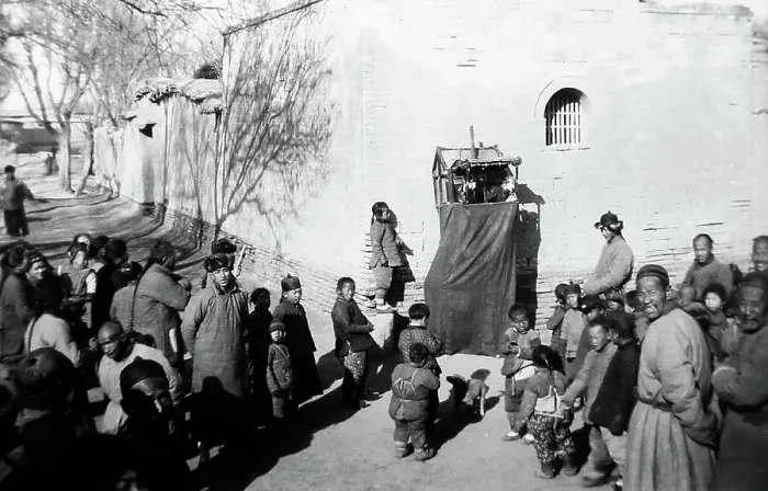 Framed Print : Street puppet show, China, early 1900s Framed Print : Street puppet show, China, early 1900s