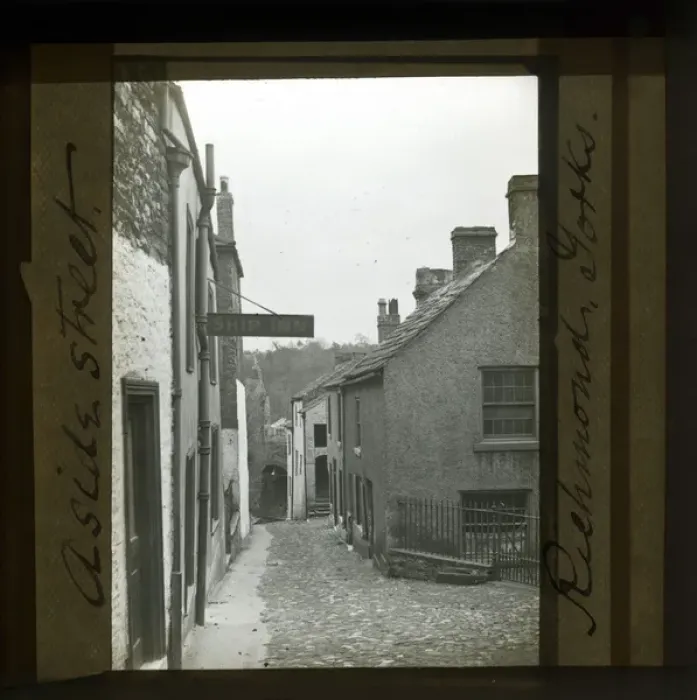 Framed Print : Side Street, Richmond, Yorkshire Framed Print : Side Street, Richmond, Yorkshire