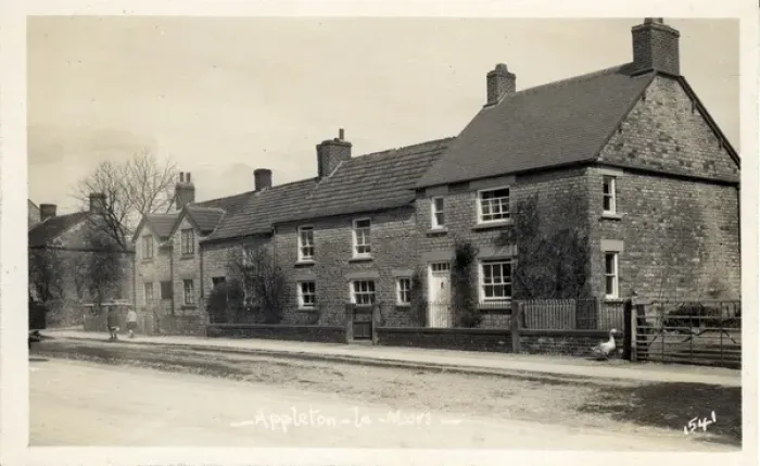 Framed Print : Street Scene, Appleton-le-Moors, Yorkshire