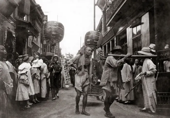 Framed Print : Street scene, China, c. 1900 Framed Print : Street scene, China, c. 1900